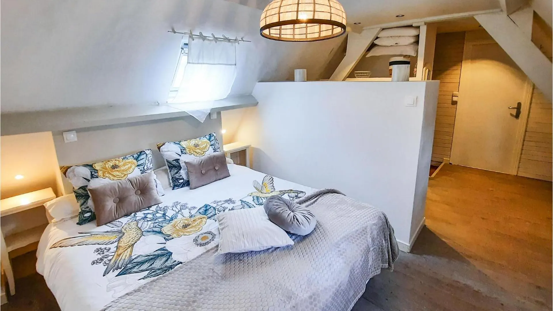 2 Bedroom Beautiful Home In Pleuven 0*,